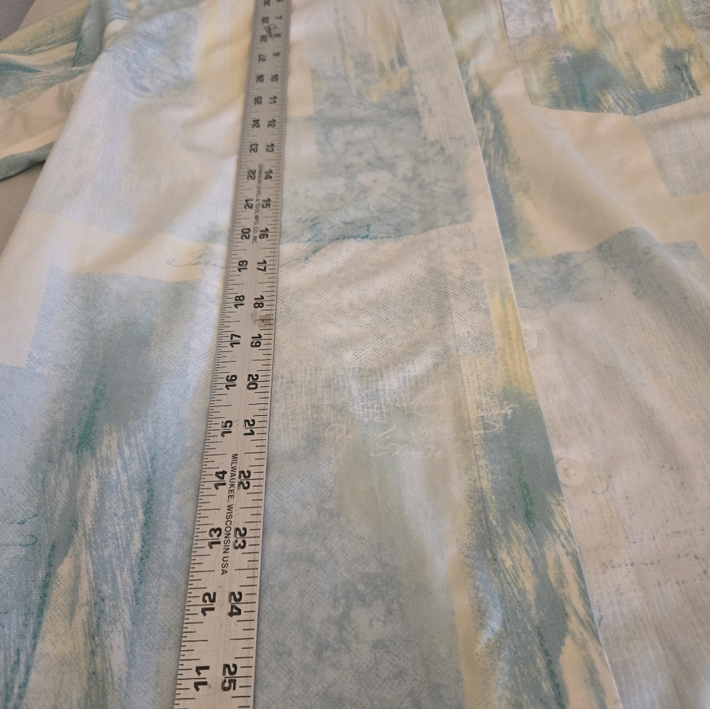 Chicos Women's Green Abstract Print. No Iron. Top Size 3/ X Large - Picture 5 of 6